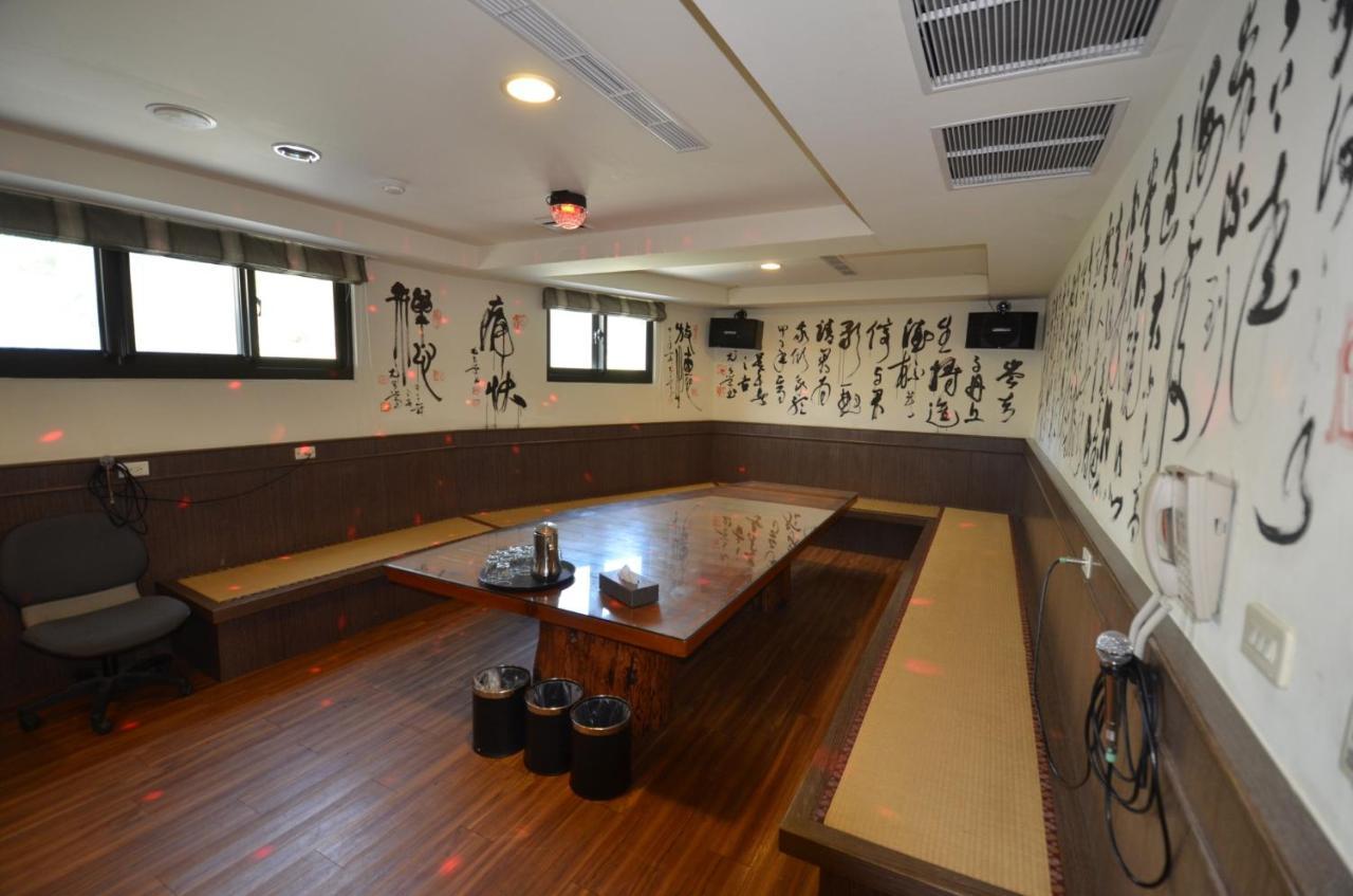 Classic Hotel Shvatan Nantou Екстер'єр фото