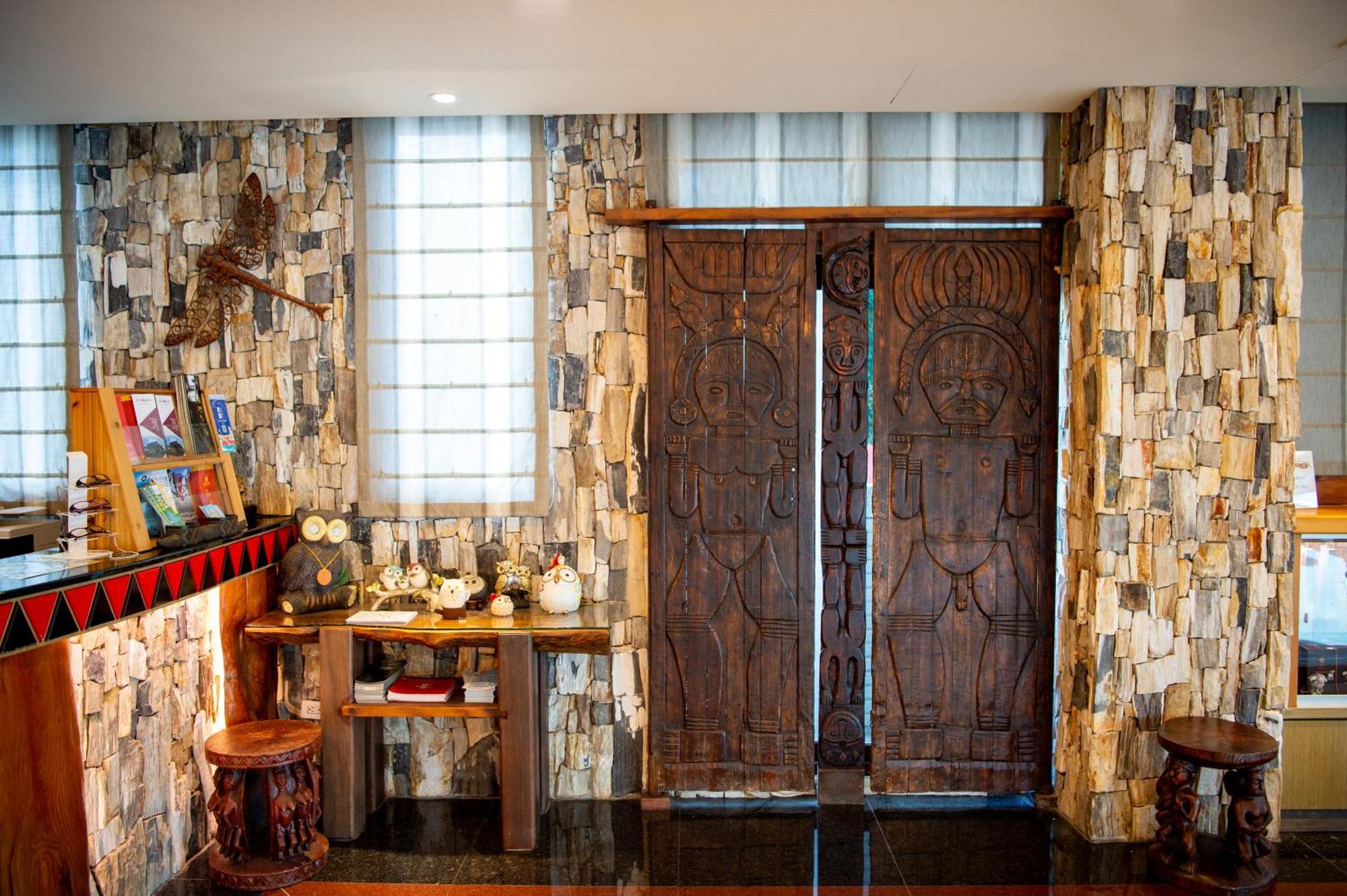 Classic Hotel Shvatan Nantou Екстер'єр фото