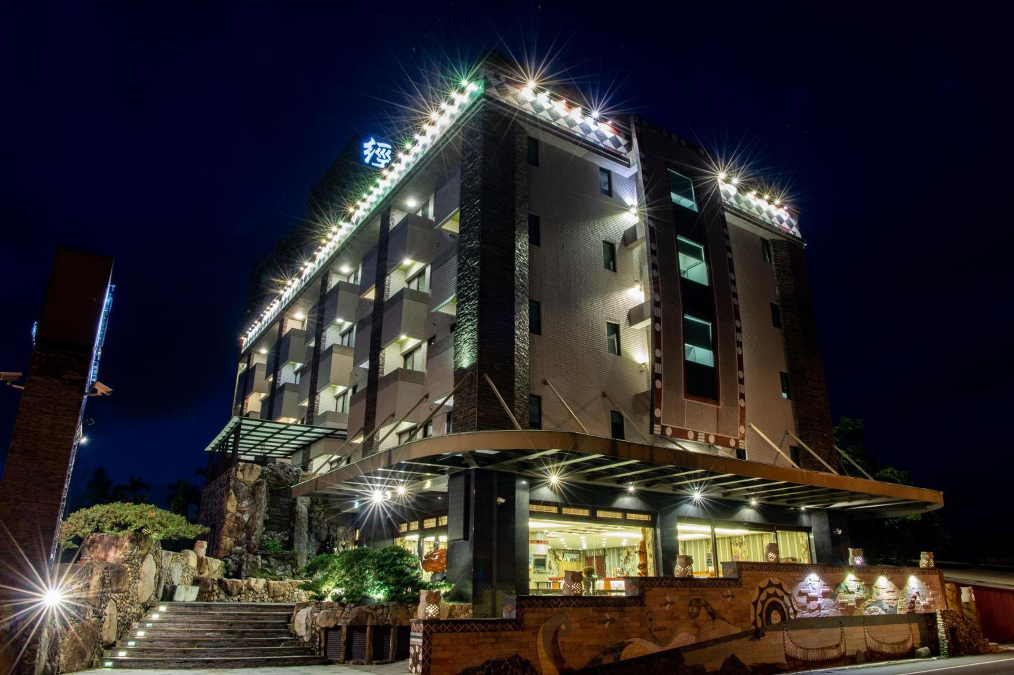 Classic Hotel Shvatan Nantou Екстер'єр фото